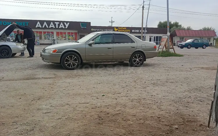 Toyota Camry 2000 года за 3 500 000 тг. в Алматы