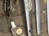 Молдинг двери крышки багажника педаль моторчик люка за 15 000 тг. в Алматы – фото 3