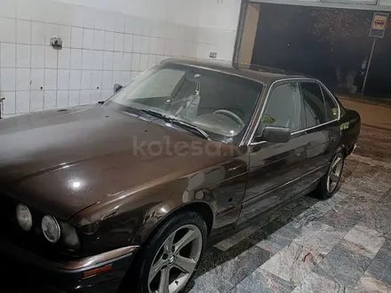 BMW M5 1991 года за 1 400 000 тг. в Тараз – фото 4