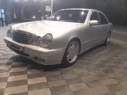 Mercedes-Benz E 320 1999 года за 5 200 000 тг. в Шымкент