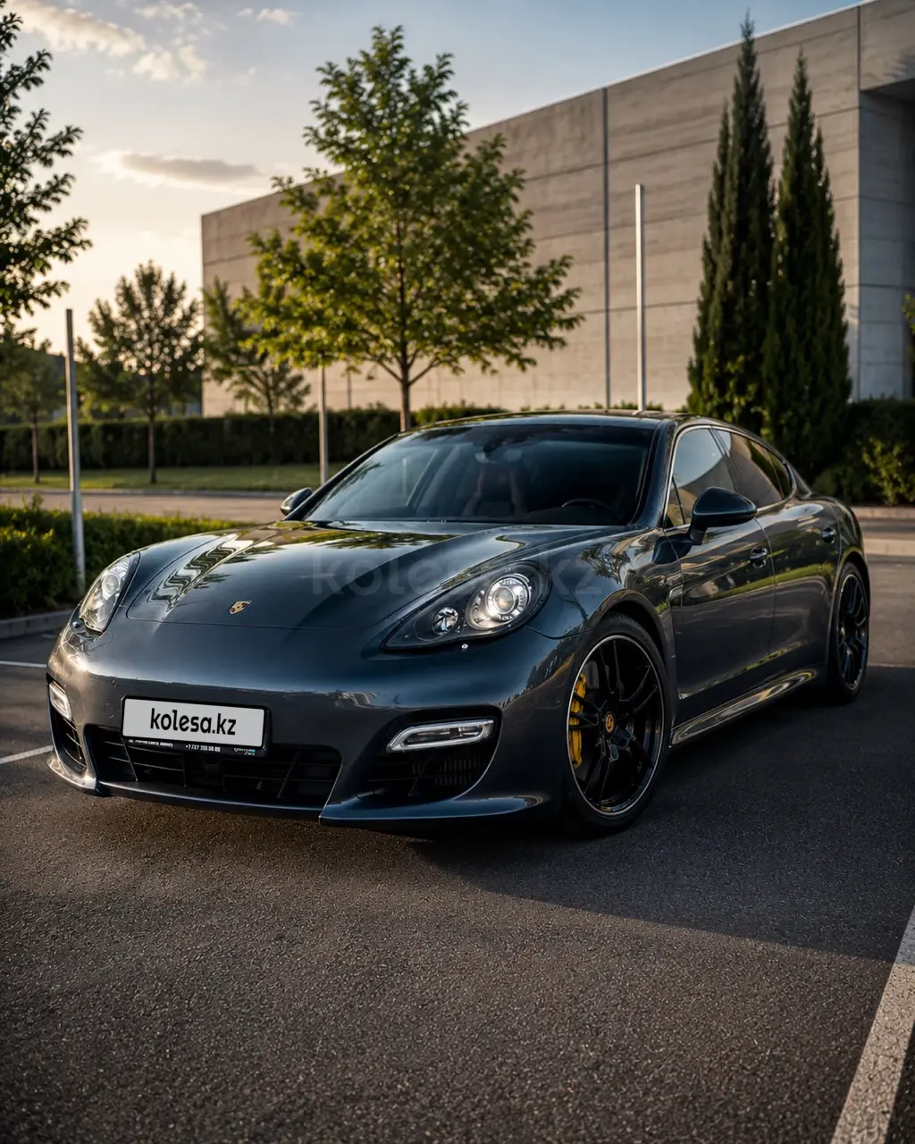 Porsche Panamera, 2011