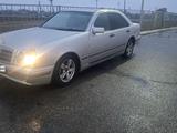 Mercedes-Benz E 230 1996 года за 3 000 000 тг. в Шахтинск