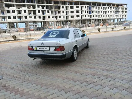 Mercedes-Benz E 230 1992 года за 1 700 000 тг. в Актау – фото 4