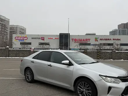 Toyota Camry 2015 года за 9 900 000 тг. в Алматы – фото 4