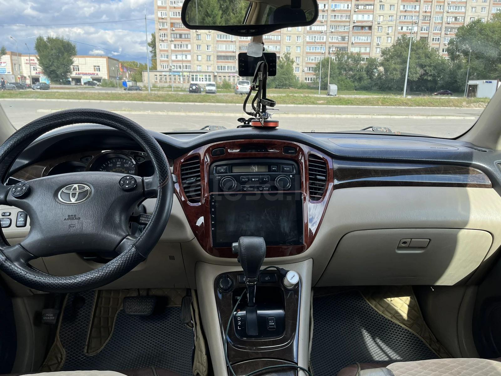 Toyota Highlander 2003 г.