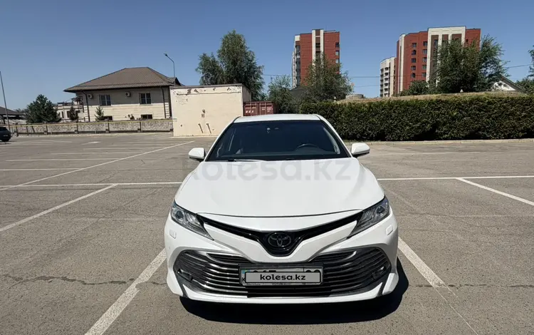 Toyota Camry 2020 года за 14 000 000 тг. в Алматы