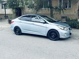 Hyundai Solaris 2011 годаүшін3 100 000 тг. в Актау – фото 2