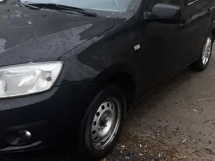 ВАЗ (Lada) Granta 2190 2015 года за 1 700 000 тг. в Актобе – фото 2