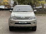 Toyota Fortuner 2005 года за 6 900 000 тг. в Алматы – фото 2