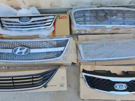 Решетки радиатора в наличии на автомобили Toyota, Subaru, Hyundai за 10 000 тг. в Атырау – фото 2