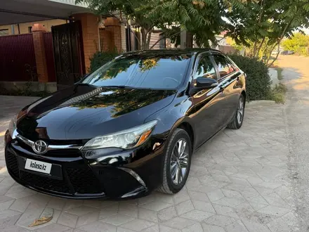 Toyota Camry 2017 года за 6 500 000 тг. в Атырау – фото 2