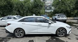 Hyundai Elantra 2024 годаfor8 700 000 тг. в Алматы – фото 3