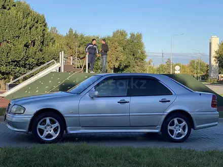 Mercedes-Benz C 200 1994 года за 2 200 000 тг. в Талдыкорган – фото 7