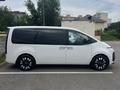 Hyundai Staria 2024 года за 22 800 000 тг. в Алматы – фото 5