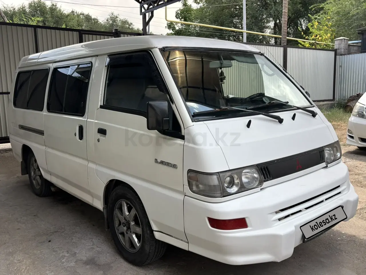 Mitsubishi L300, 1999
