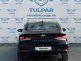 Hyundai Elantra 2022 годаfor10 200 000 тг. в Актау – фото 2