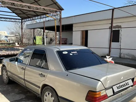 Mercedes-Benz E 200 1986 года за 700 000 тг. в Шымкент