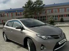 Toyota Auris, 2013