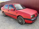 Volkswagen Vento 1993 годаfor850 000 тг. в Жезказган