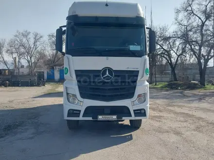 Mercedes-Benz  Actros 2015 года за 27 000 000 тг. в Алматы – фото 5