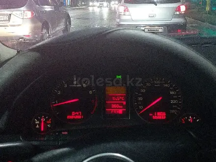 Audi A4 2001 года за 2 500 000 тг. в Алматы – фото 4