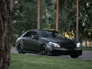 Mercedes-Benz E 63 AMG