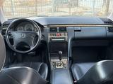 Mercedes-Benz E 320 2001 года за 6 000 000 тг. в Жанаозен – фото 5