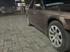 Mercedes-Benz 190, 1993