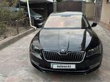 Skoda Superb 2019 года за 13 500 000 тг. в Алматы – фото 5