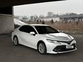 Toyota Camry 2019 года за 12 700 000 тг. в Алматы – фото 2