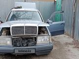 Mercedes-Benz E 260 1990 года за 900 000 тг. в Актобе – фото 3