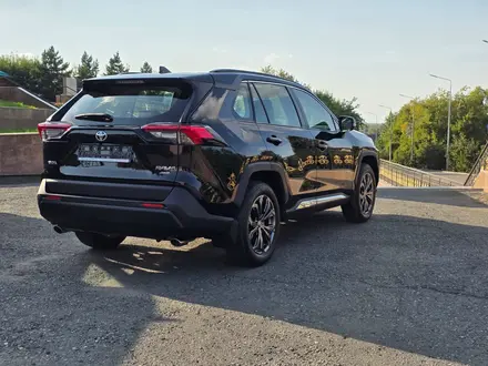 Toyota RAV4 2024 года за 21 990 000 тг. в Петропавловск – фото 16