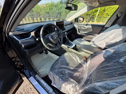 Toyota RAV4 2024 года за 21 990 000 тг. в Петропавловск – фото 50