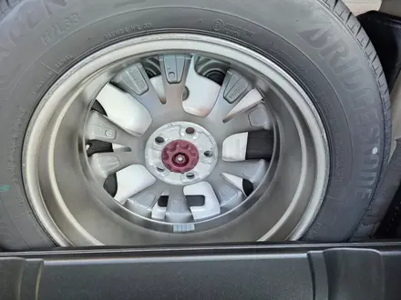 Toyota RAV4 2024 года за 21 990 000 тг. в Петропавловск – фото 59