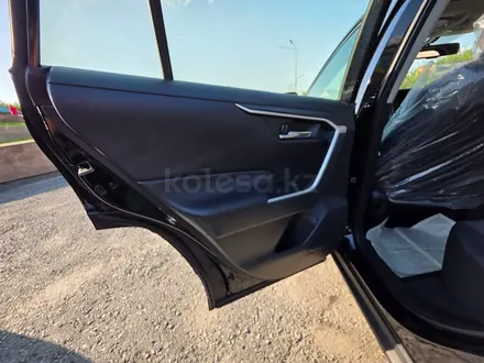 Toyota RAV4 2024 года за 21 990 000 тг. в Петропавловск – фото 60