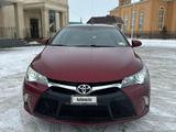 Toyota Camry 2016 года за 6 500 000 тг. в Уральск – фото 2