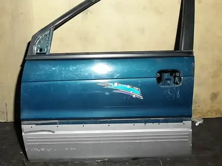 Дверь митсубиси спейс рунер за 15 000 тг. в Караганда