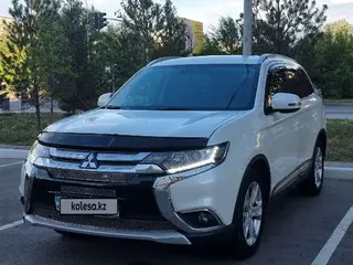 Mitsubishi Outlander, 2015