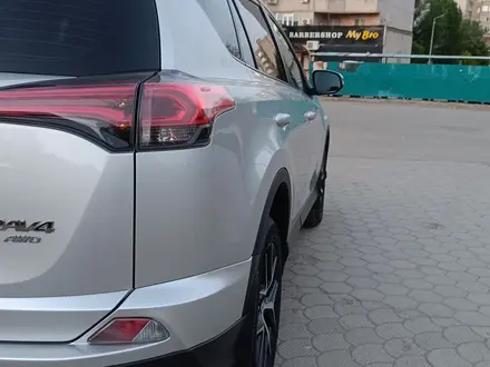 Toyota RAV4 2019 года за 11 900 000 тг. в Актобе – фото 8