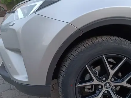 Toyota RAV4 2019 года за 11 900 000 тг. в Актобе – фото 13