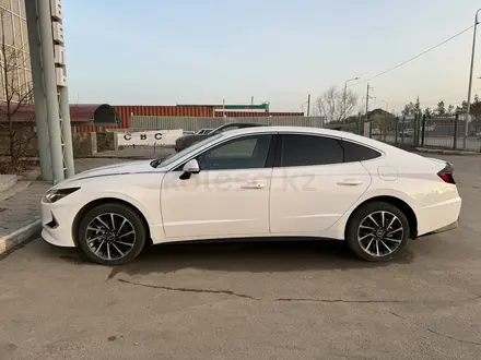 Hyundai Sonata 2023 года за 16 500 000 тг. в Костанай – фото 29