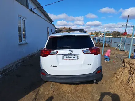 Toyota RAV4 2013 года за 7 200 000 тг. в Актобе – фото 3
