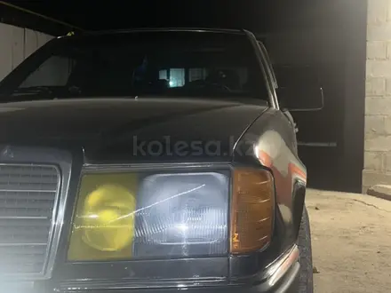 Mercedes-Benz E 230 1992 года за 2 300 000 тг. в Алматы