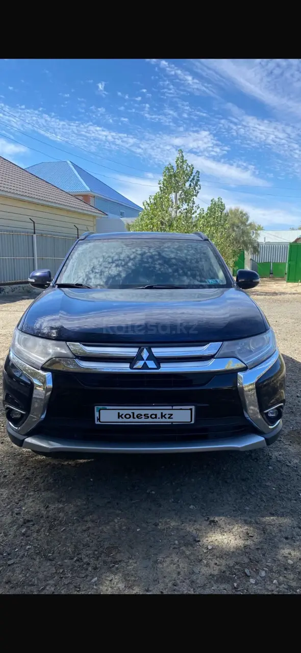 Mitsubishi Outlander, 2016
