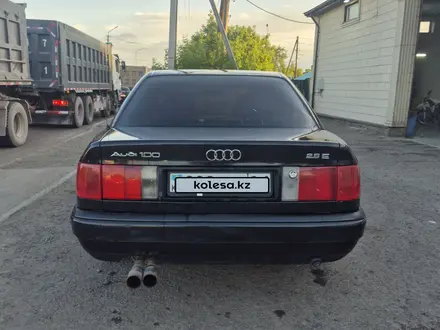Audi 100 1993 года за 1 950 000 тг. в Астана