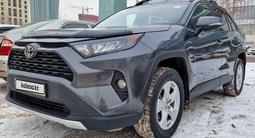 Toyota RAV4 2021 года за 15 000 000 тг. в Астана