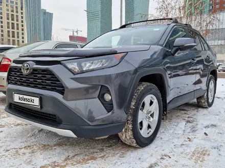 Toyota RAV4 2021 года за 15 000 000 тг. в Астана