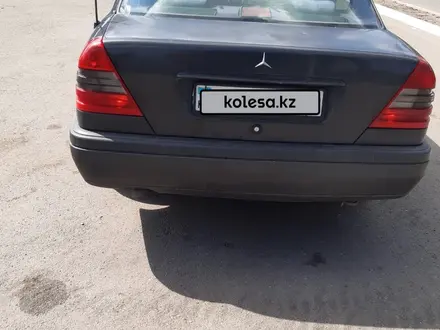 Mercedes-Benz C 180 1997 года за 2 400 000 тг. в Караганда – фото 4