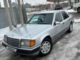 Mercedes-Benz E 230 1992 годаfor1 700 000 тг. в Шымкент