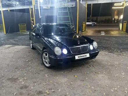 Mercedes-Benz E 320 2001 года за 3 900 000 тг. в Тараз – фото 8